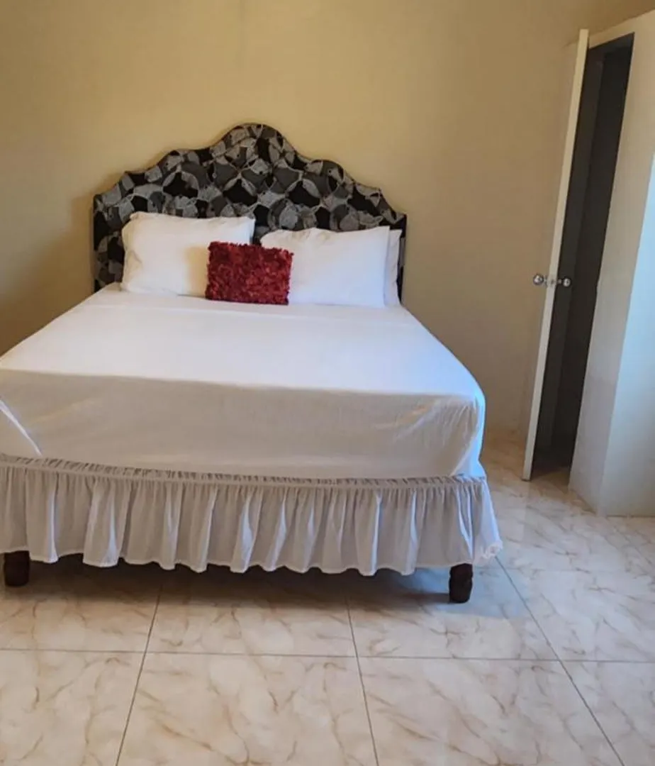 فندق مبيت وإفطار مبيت وإفطار ماندفيل Swabys Hope Hideaway جامايكا
